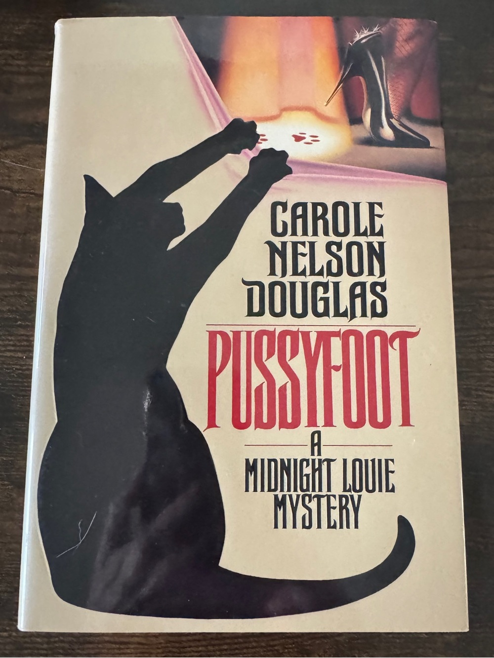 Pussyfoot: A Midnight Louie Mystery
by Carole Nelson Douglas Hardcover Book